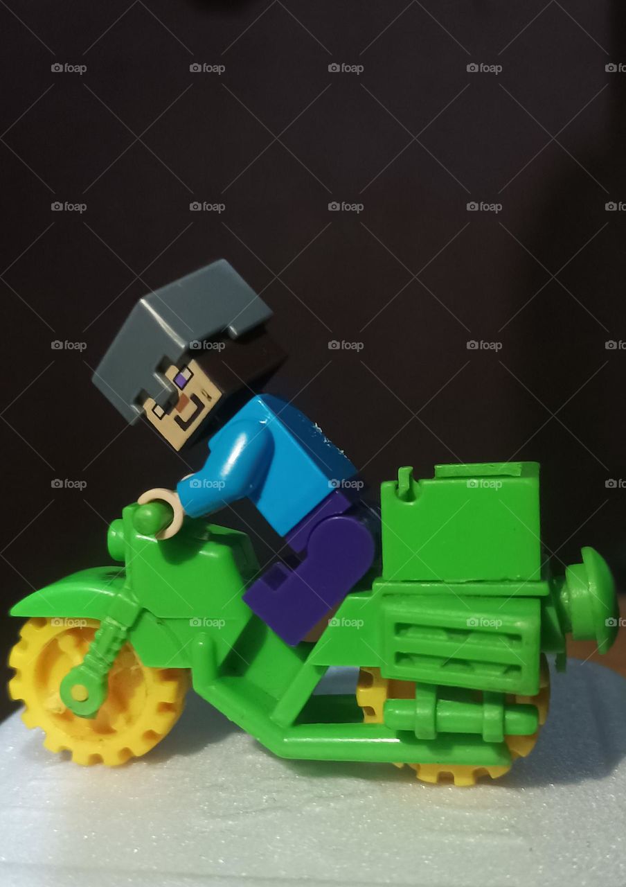 block craft drive the motorcycle