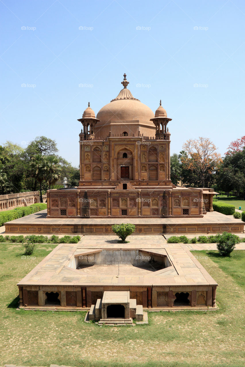 Building inside the Khusroo Bagh, allahabad, uttar Pradesh, India