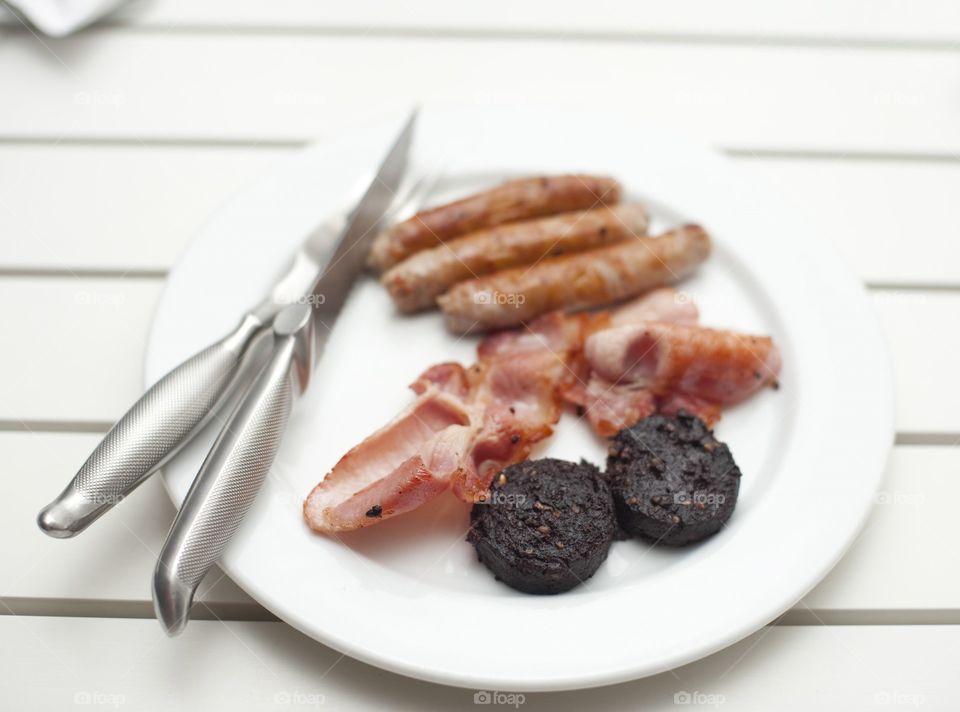 Elegant photo of breakfast with bacon