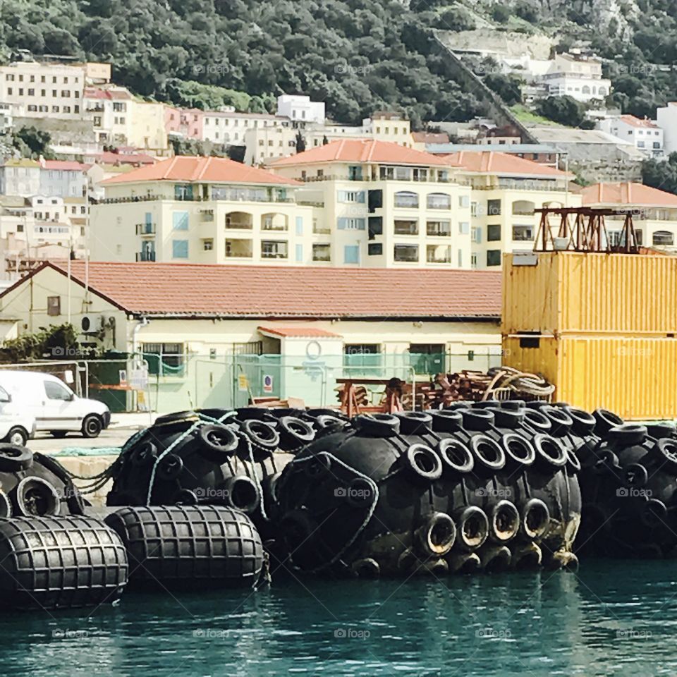 Tugs-boats-maintenance-sea-water 