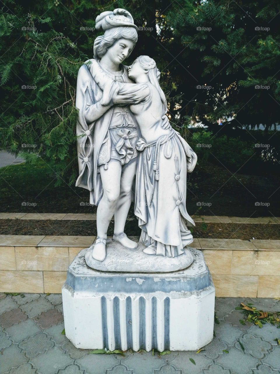 Statue