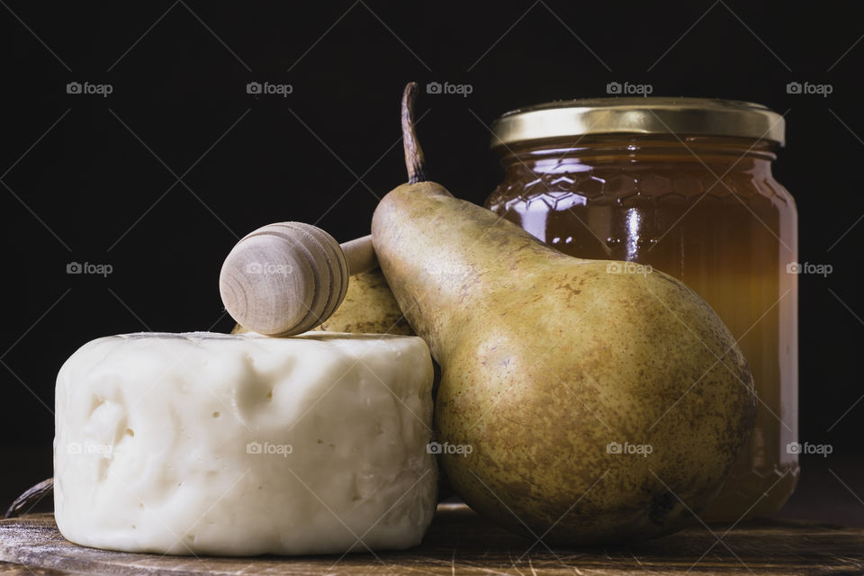 Cheese, pears and Honey