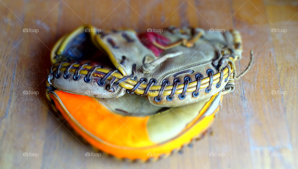 Catchers mitt-baseball glove 