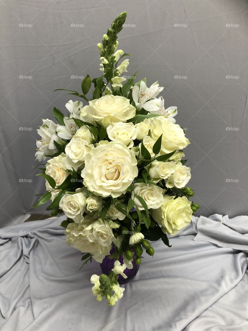 White Bridal boutique 