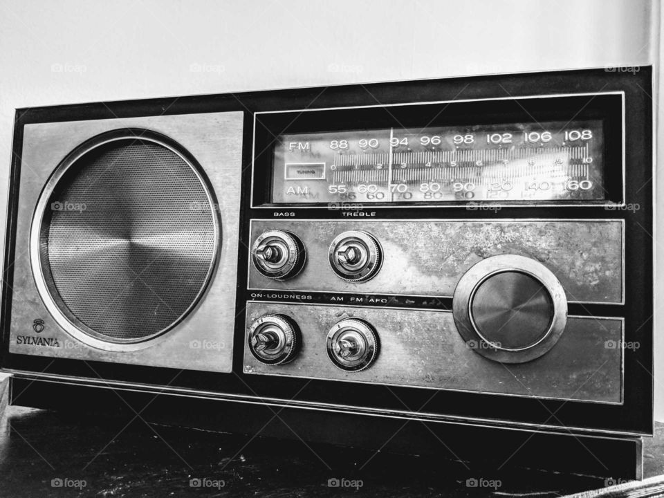 old antique vintage AM FM radio in black and white