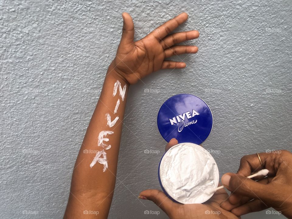 Nivea creme to the hands