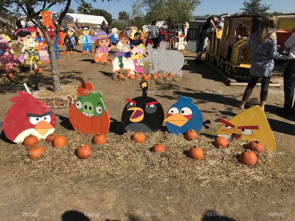 Angry Birds Halloween decorations.