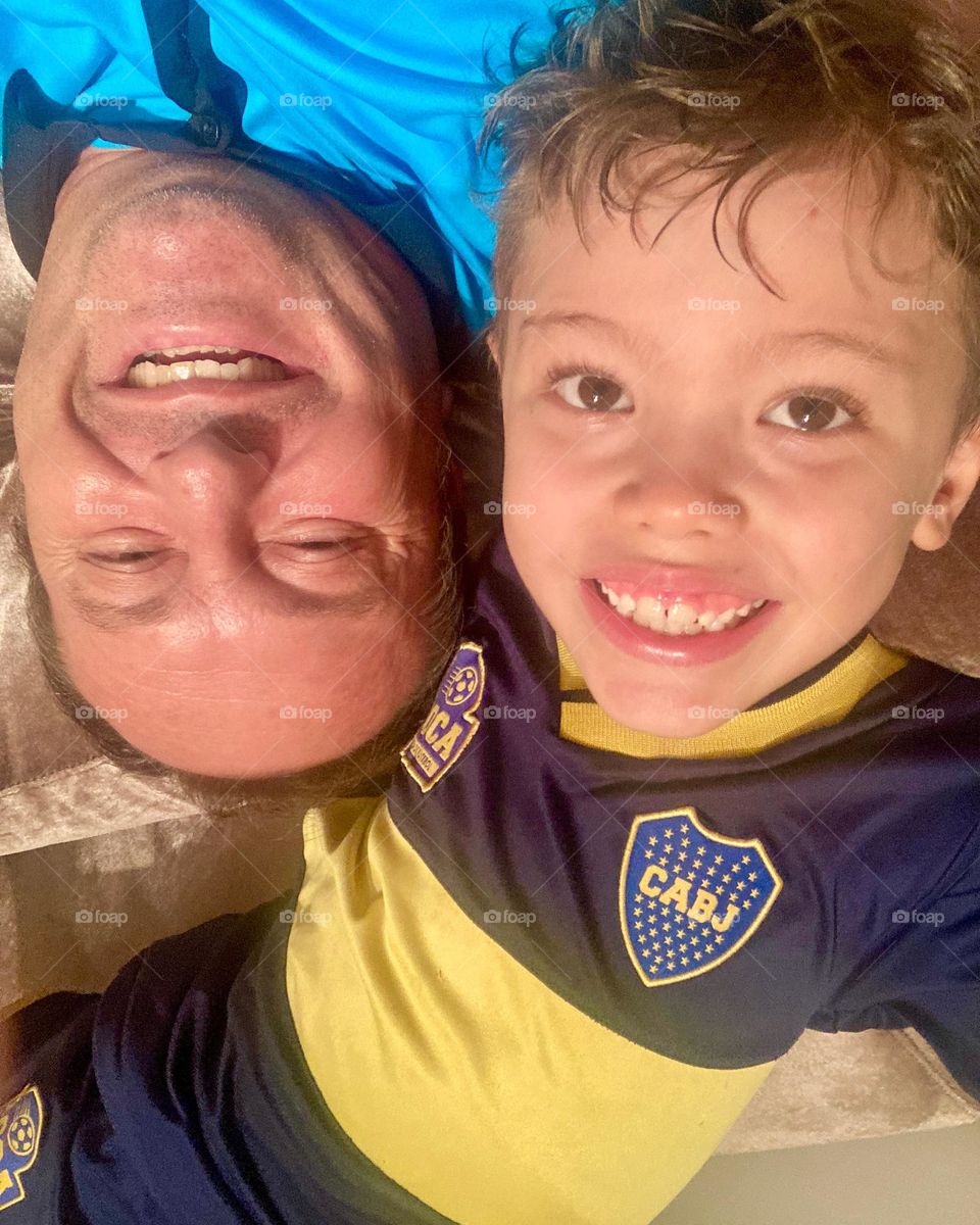 Tem sobrinho mais legal do que o Miguel no mundo?
Não, não tem… e ele é bonitão como o tio Rafa 🤣!