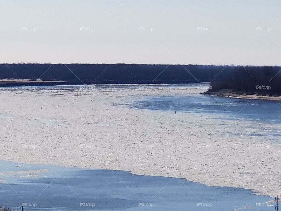 Ice Floating down the Mississippi River