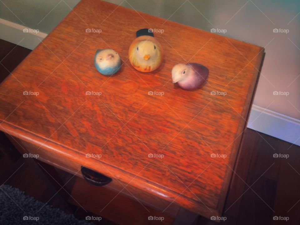 3 Bird Decorations on the Table