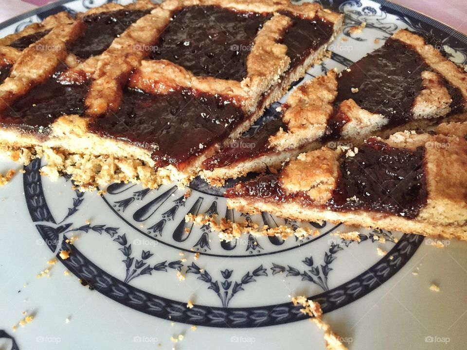 Tart plums for a natural sweet moment