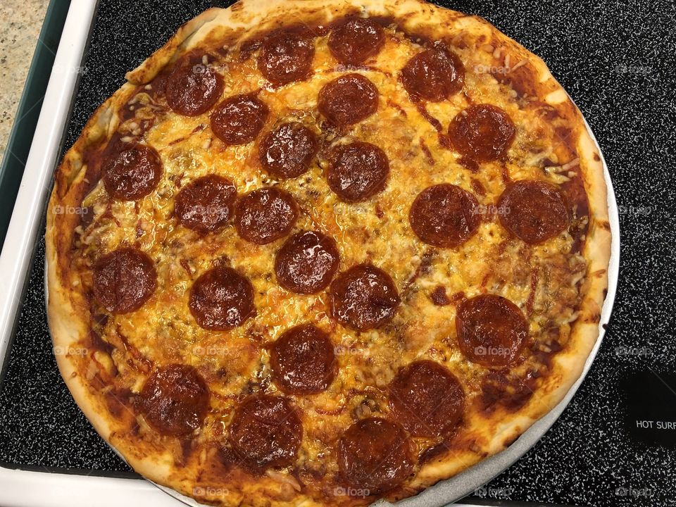 Cheese pepperoni Sriracha Pizza 