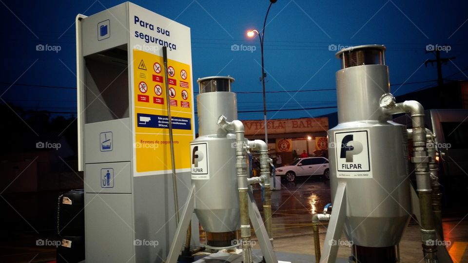 Bombas de combustíveis.