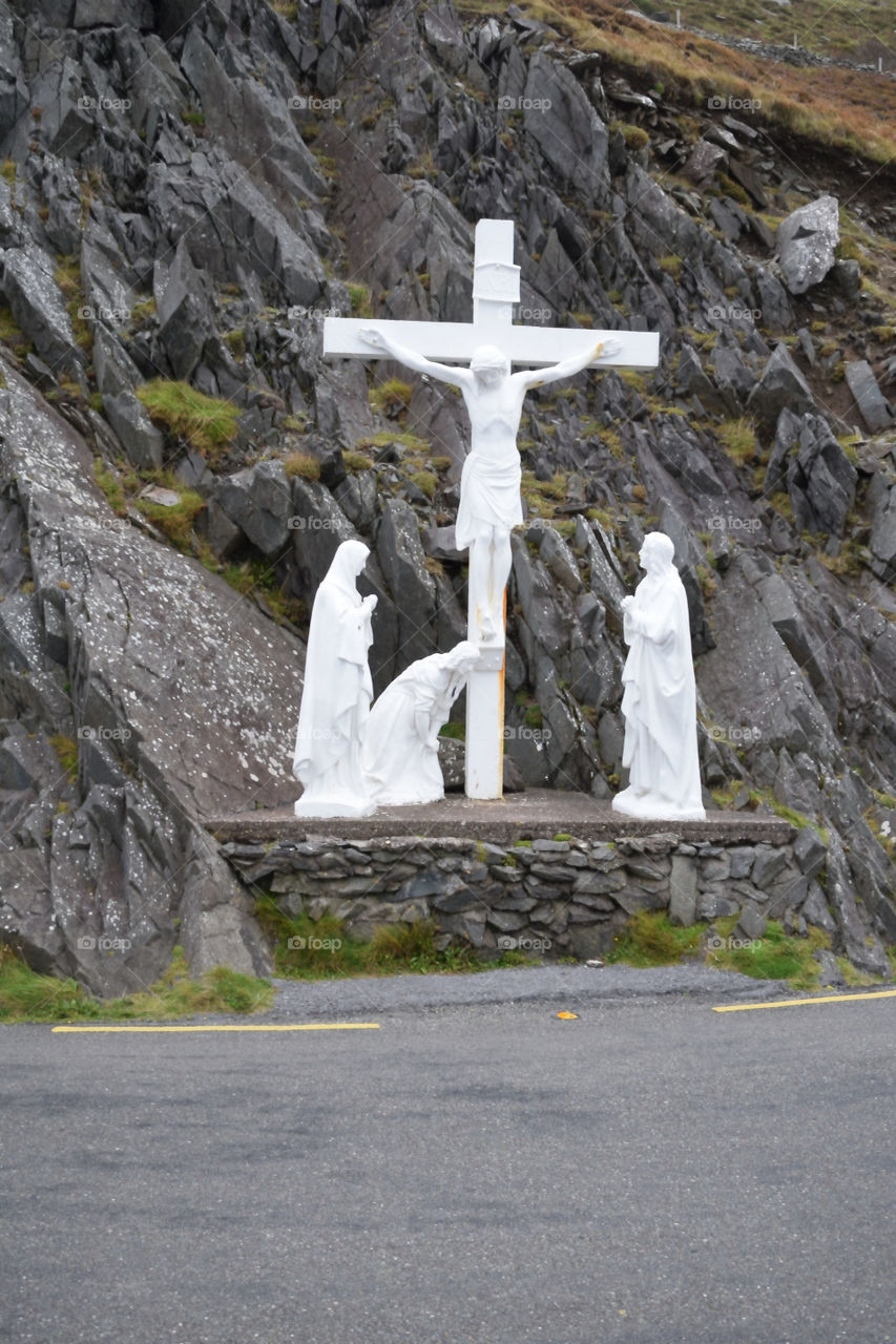 Kreuz in Irland an der Küstenstraße