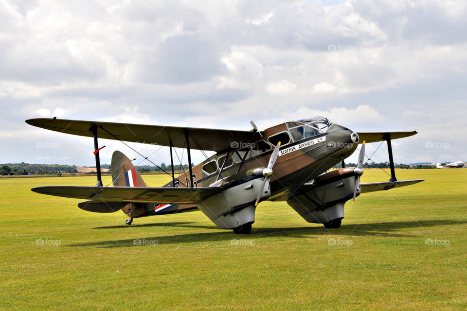 england classic plane cloudy by marcografo