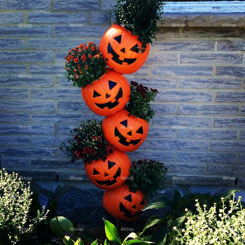 DIY topsy turvey pumpkin garden ornament