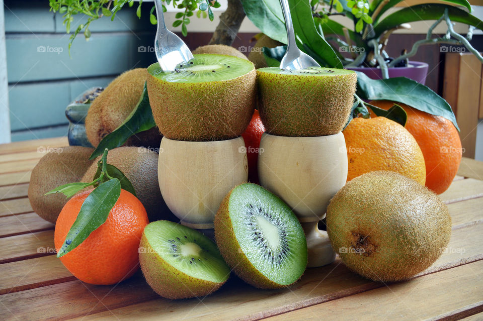 kiwi, fruits