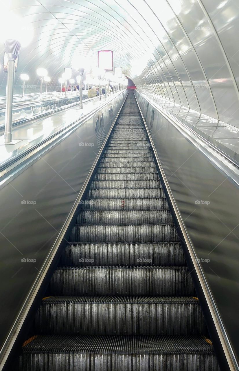 Escalator in the subway 🪜Ⓜ️🚇
