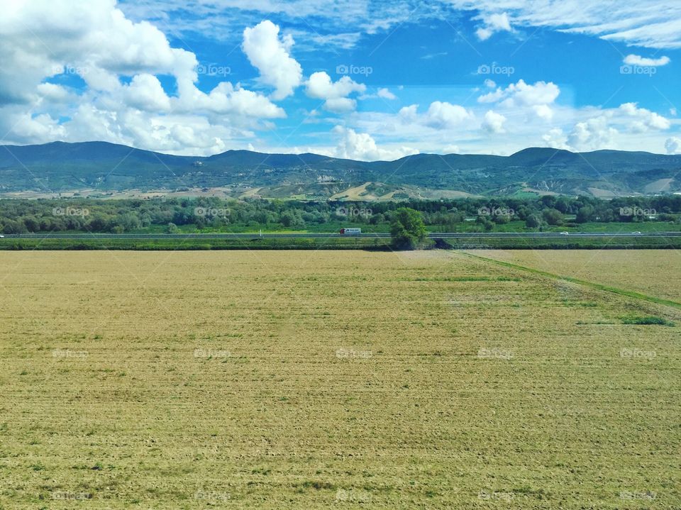 Tuscany mountains 