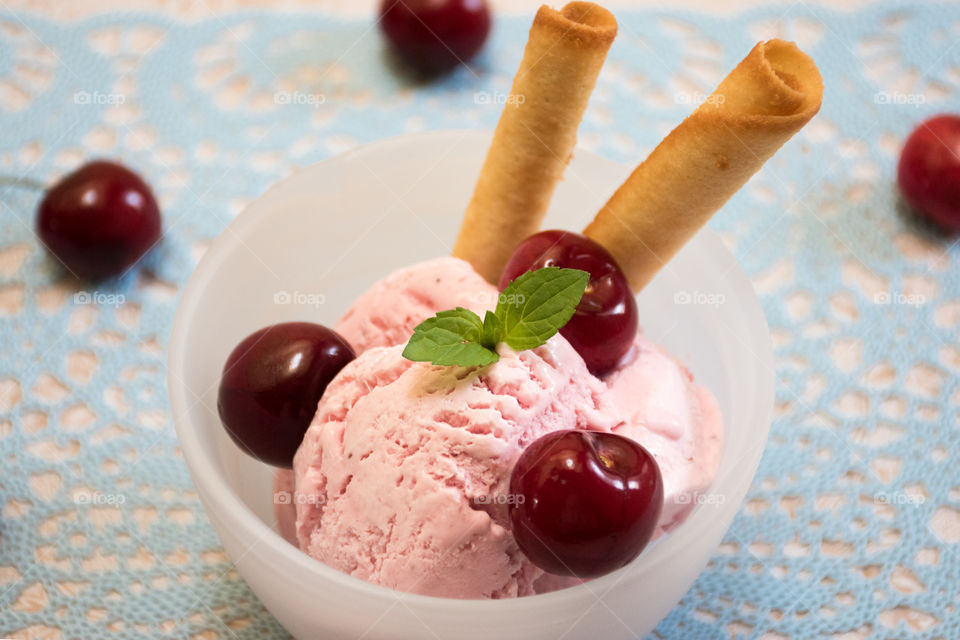 Cherry berry ice cream 