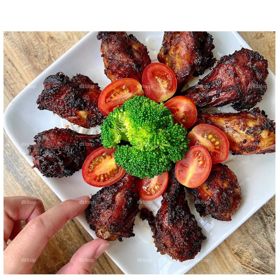 Black pepper Chicken with fresh greens brocoli and cherry tomato