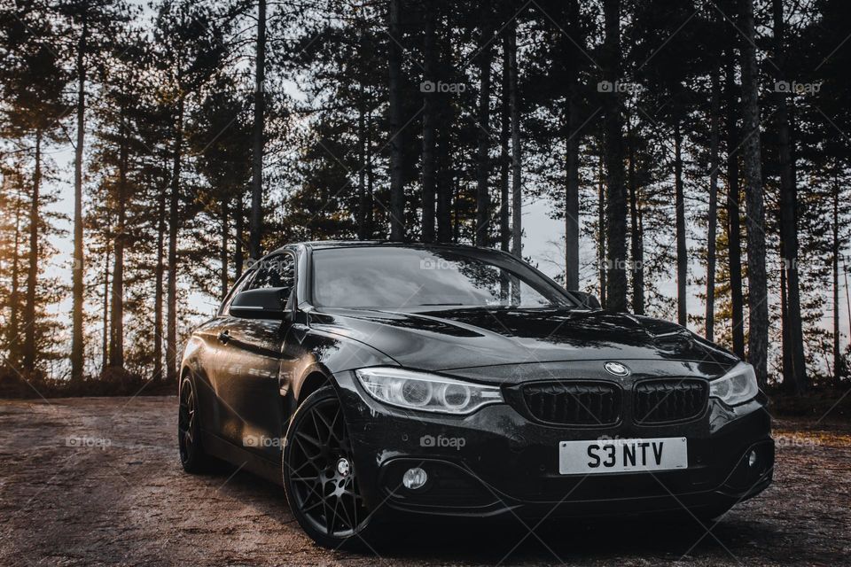 BLACK BMW