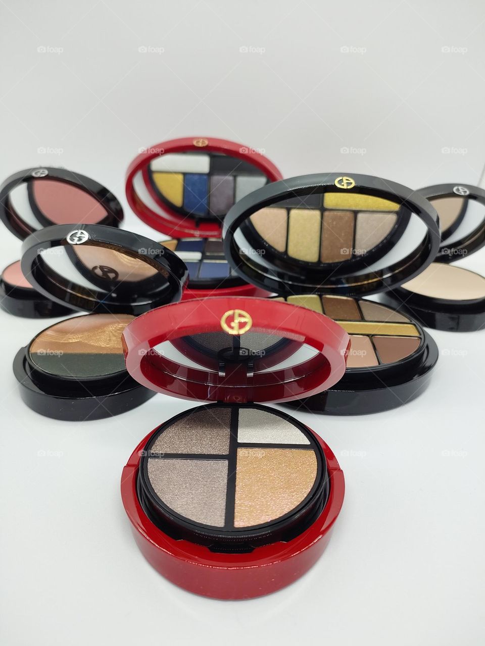 A little part of my Make-up collection ☺️ sometimes i just want to look at them without using 🙈