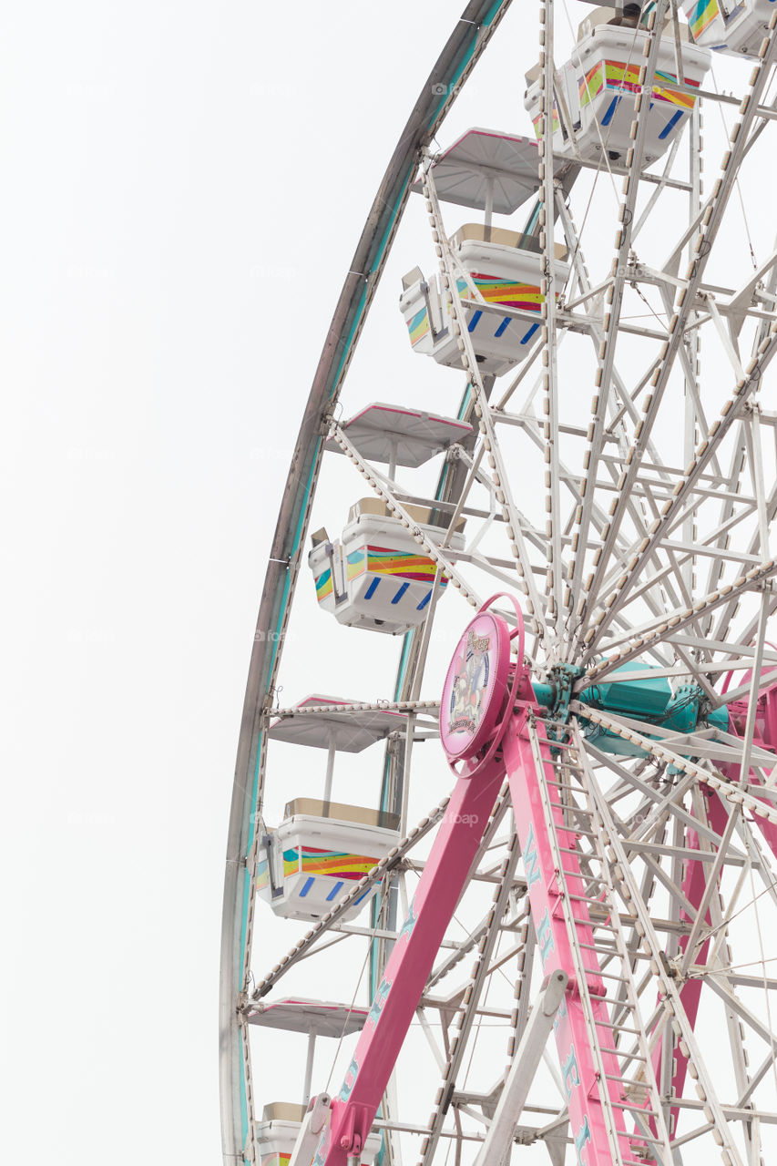 Pink and white Farris wheel
