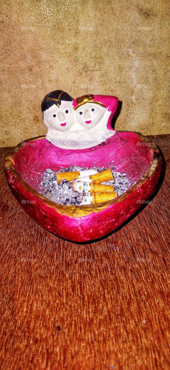 love ashtray