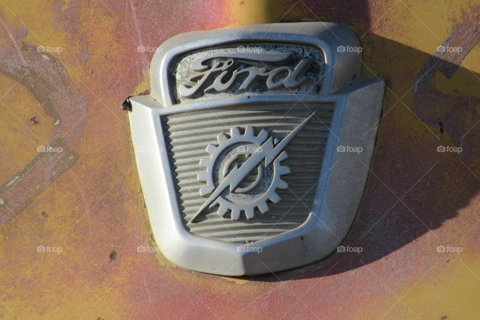 Old Ford emblem