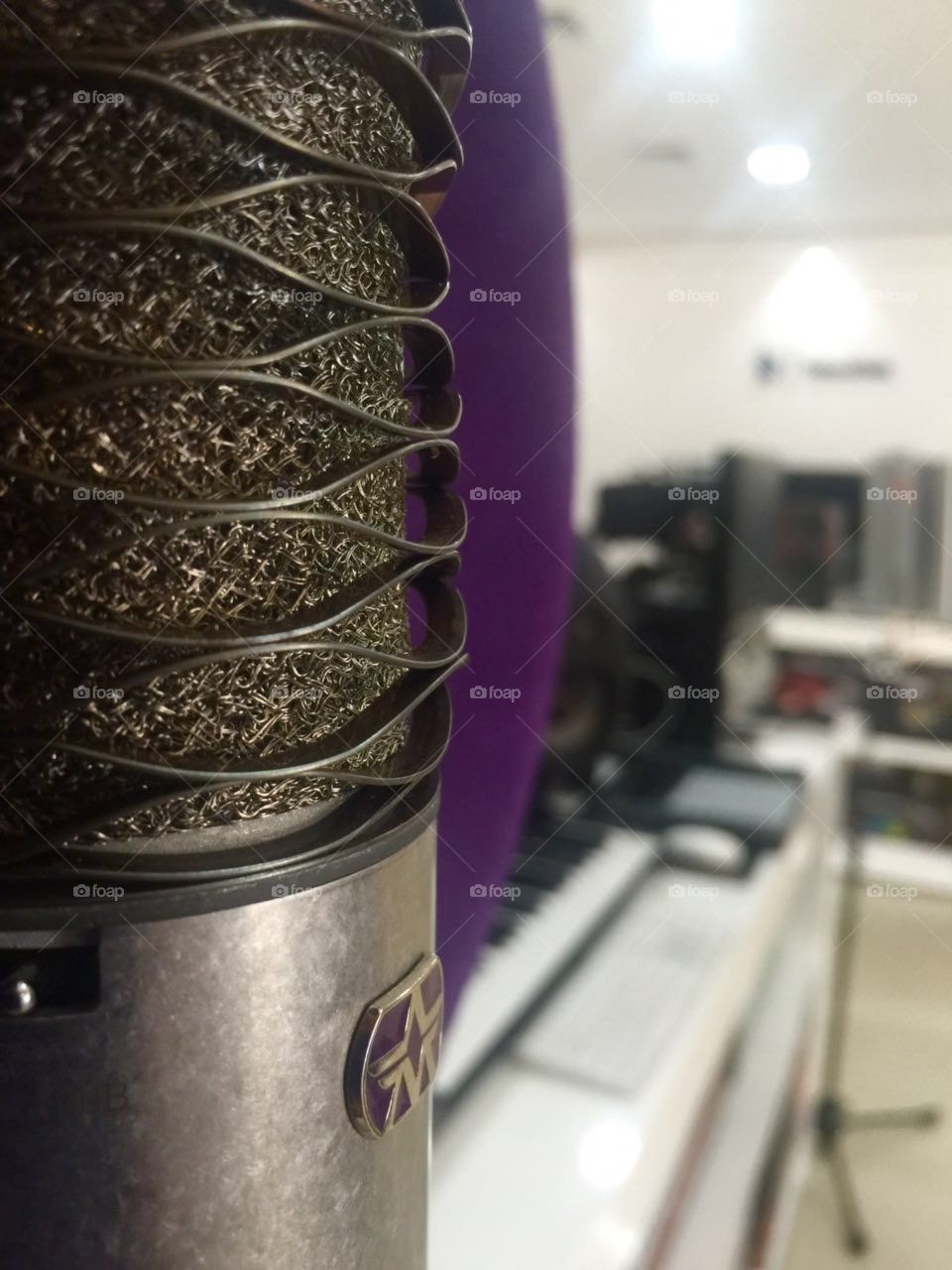Condenser Mic
Suitable for all recordings