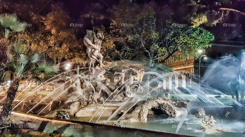 fontana in piazza a Catania