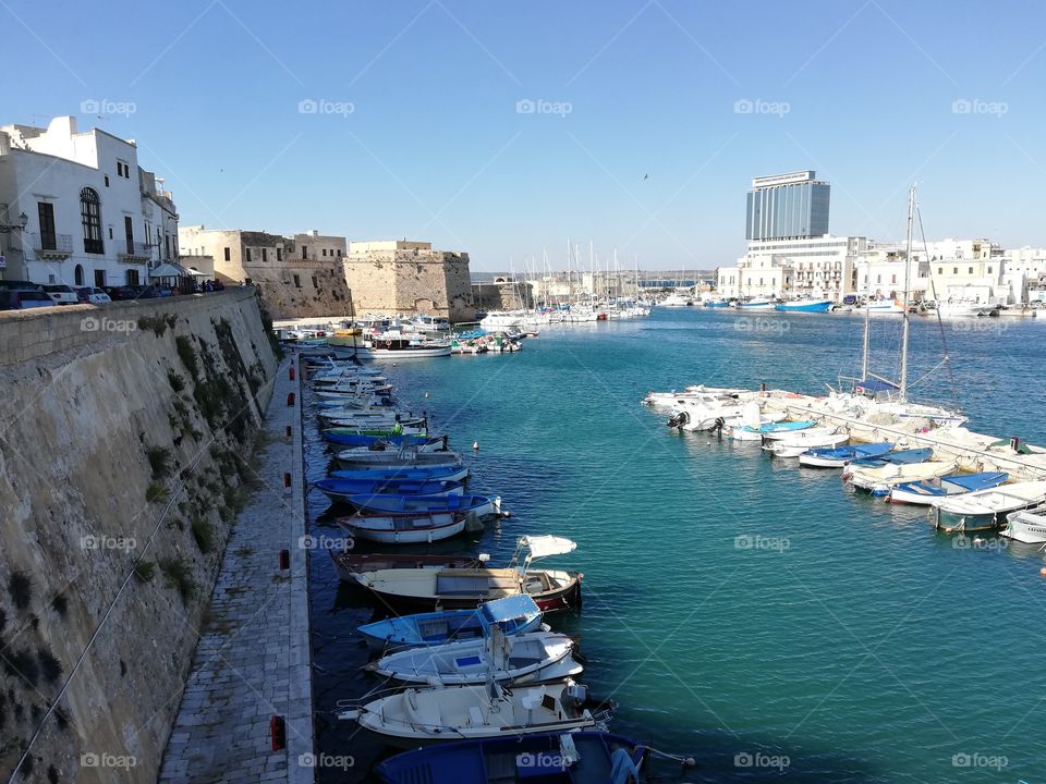 Sea and boats in Gallipoli