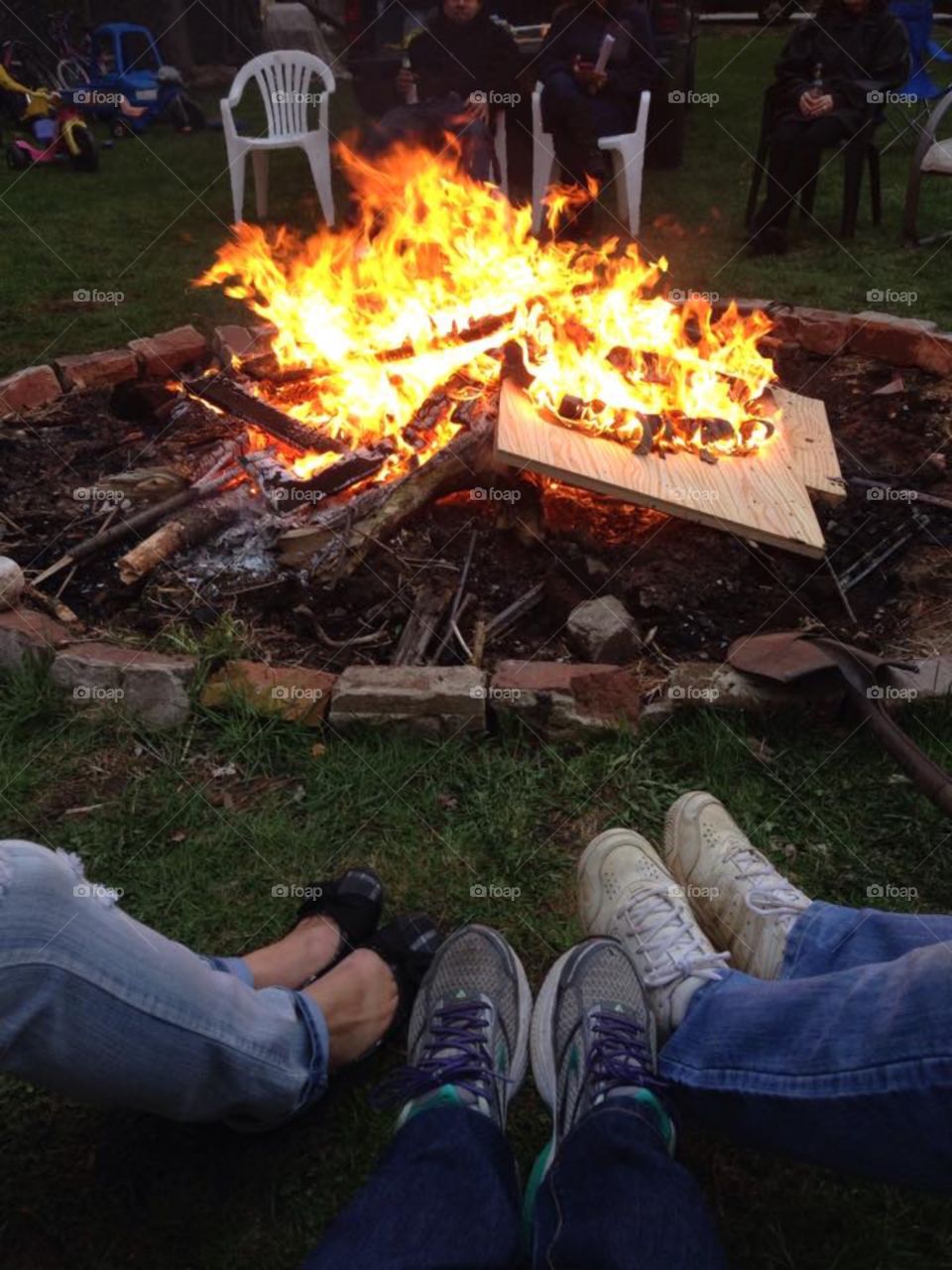Feet by the heart of the a fire (Friends)