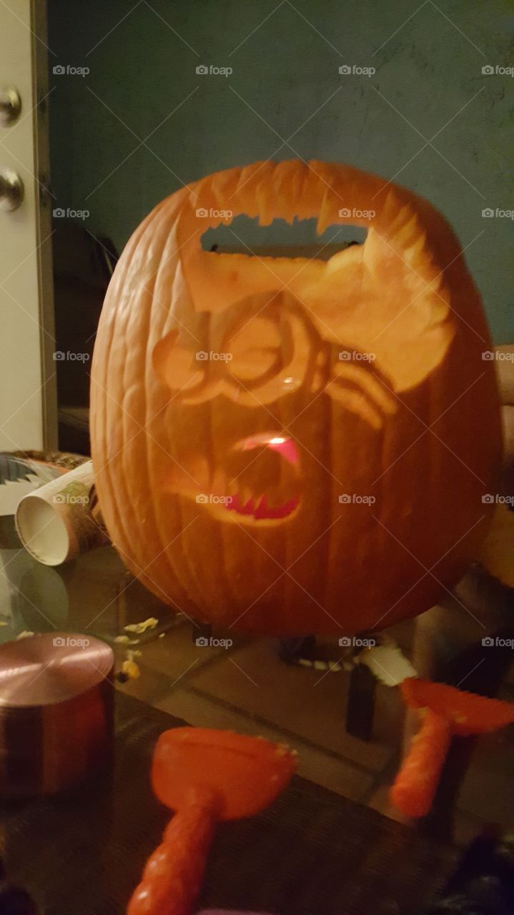 carving a minion