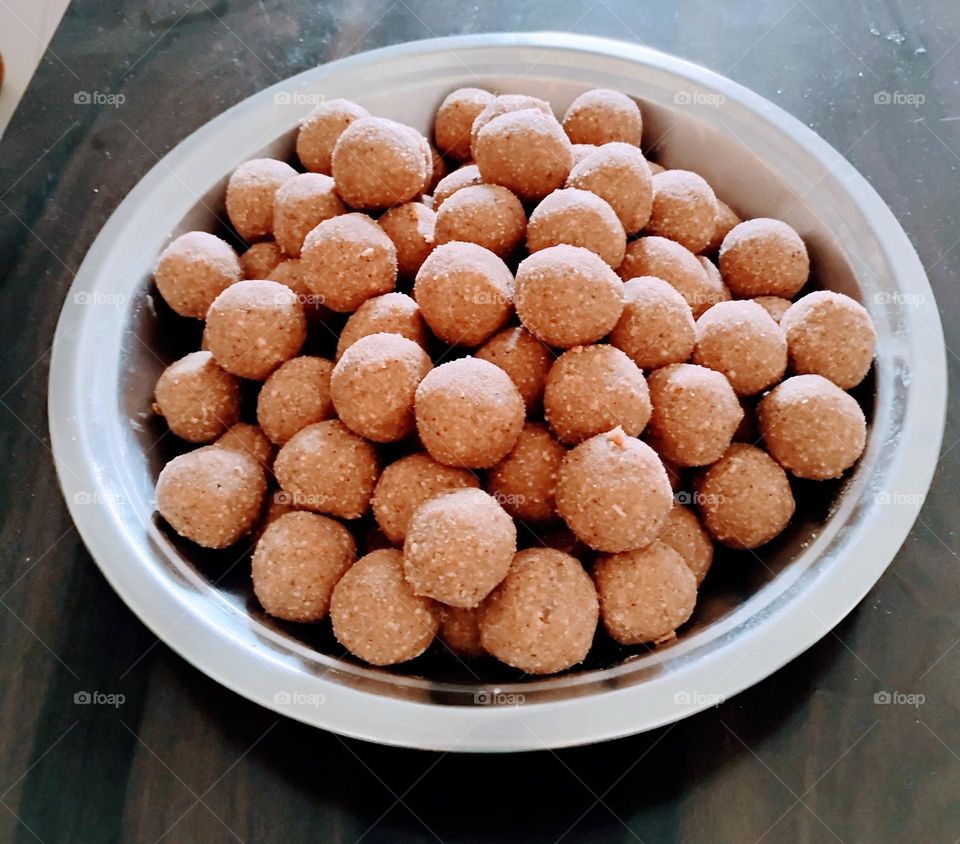 yummy 😋 dry fruits, ghee and wheat flour laddu