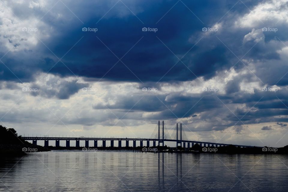 A beautiful view of the Oresond bridge.