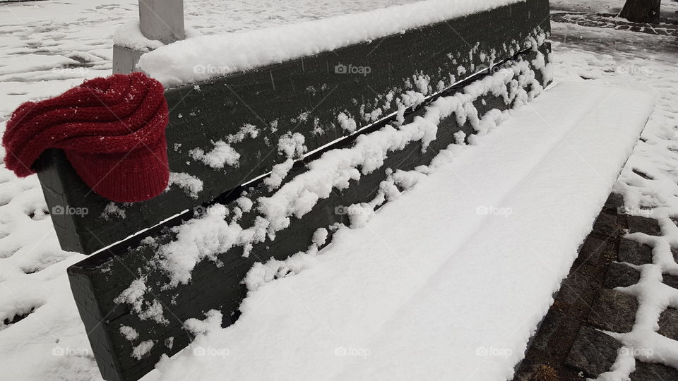 Park bench on a snowy day