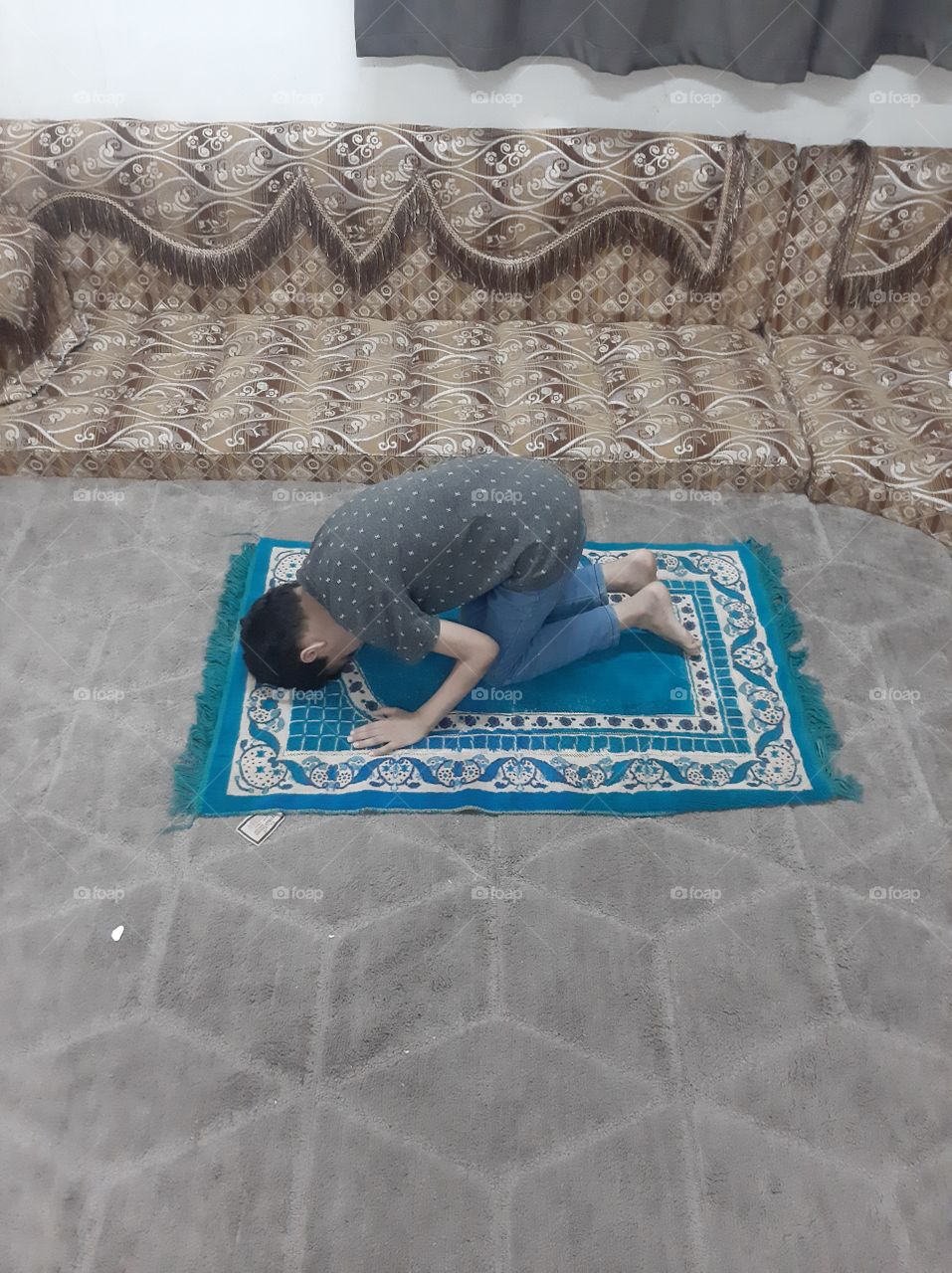 I need your support guys, I'm very, very poor, poor