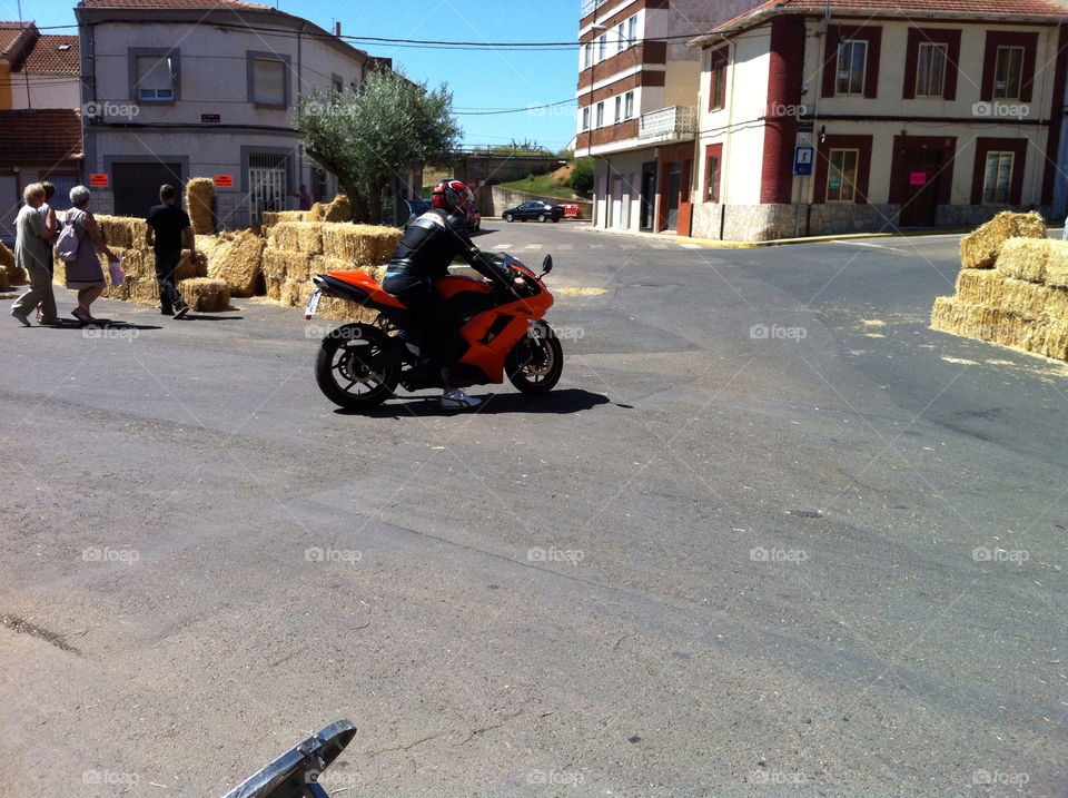 village ride spain pilot by djmfotos