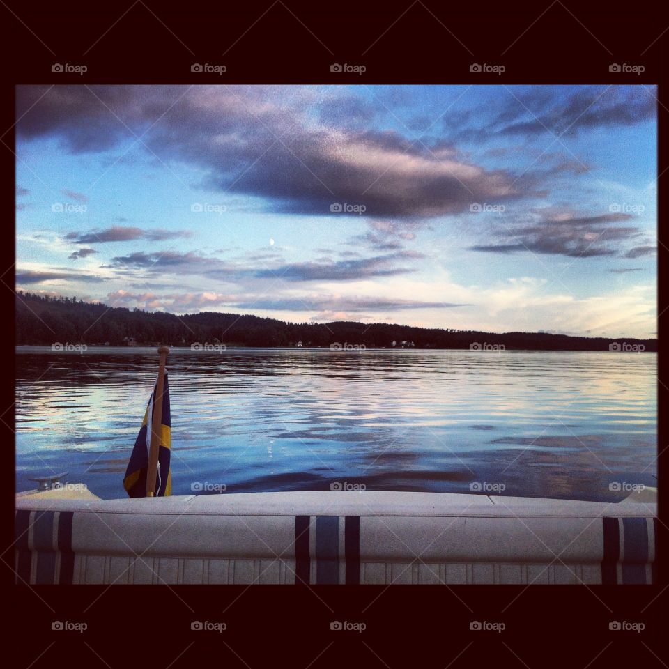 relaxing  evening cruise on the lake