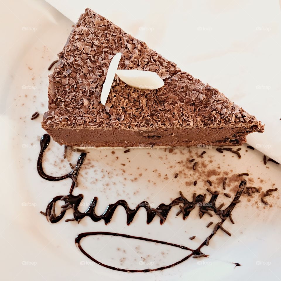 Yummy Chocolate Cake 