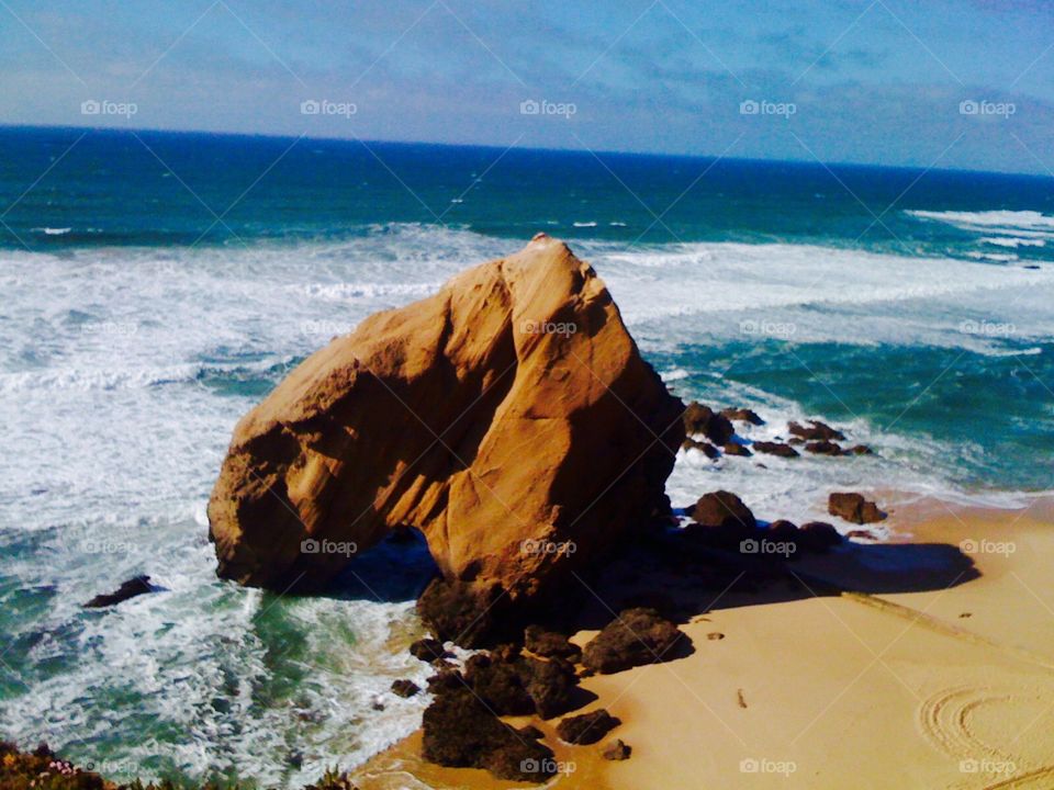 Big rock on the beach!