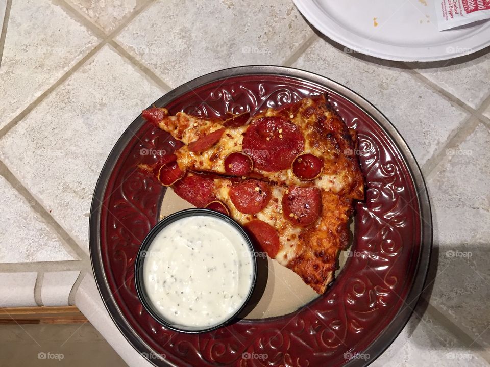 Pizza and ranch 