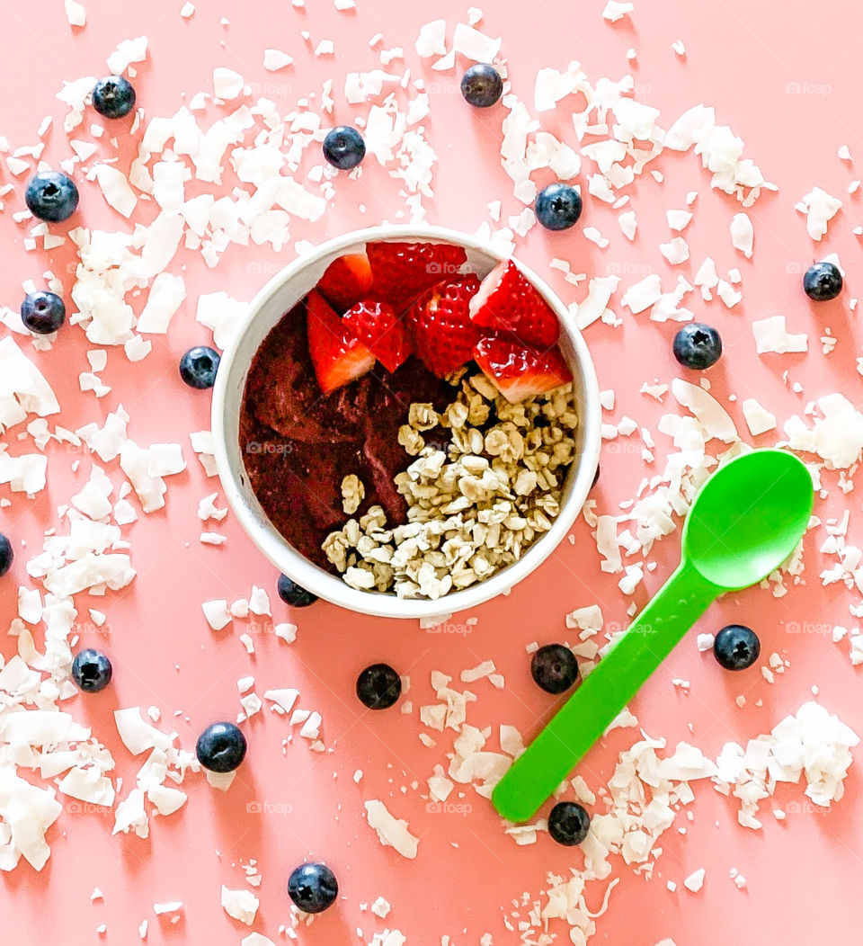 Who does love a refreshing Açai bowl on a hot summer day. With all the fruit and coconut shavings you won’t want to pass it up! 