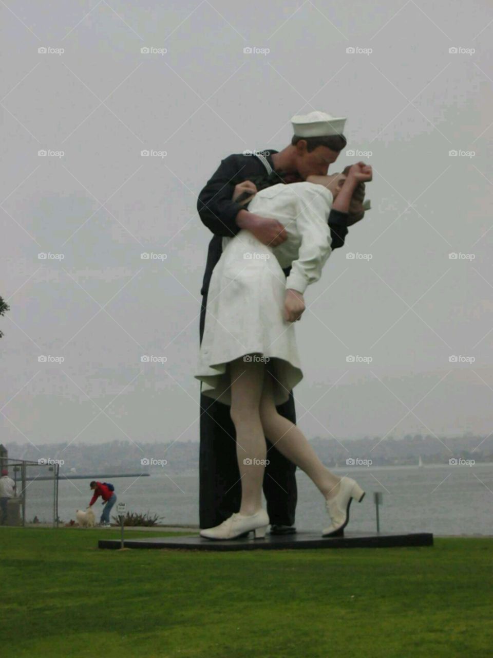 service man kisses nurse
