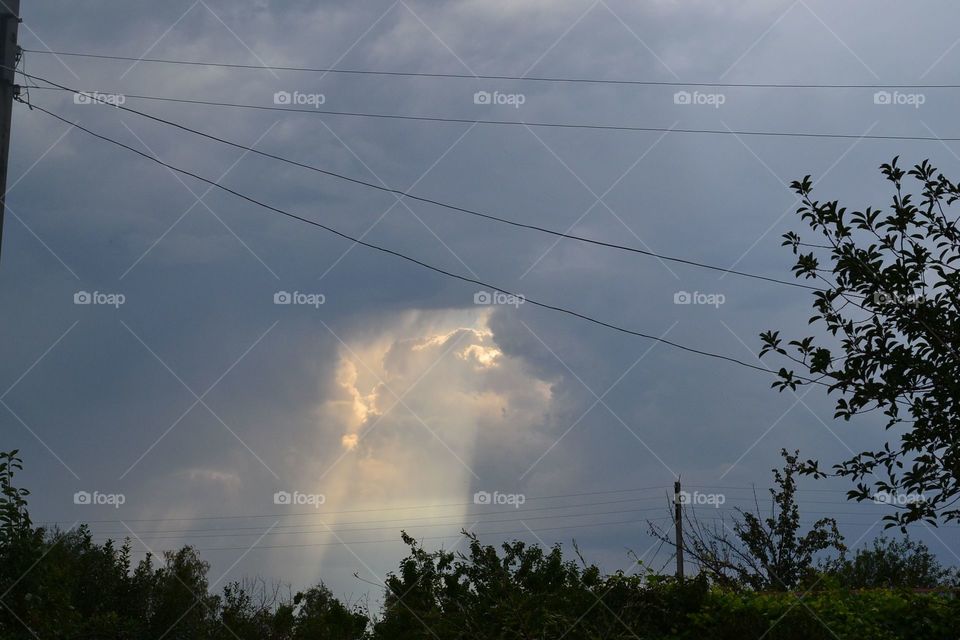 лучи сквозь тучи