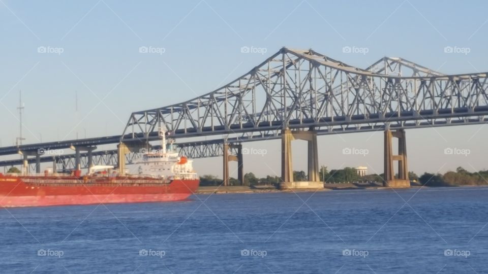 Mississippi River bridge New Orleans