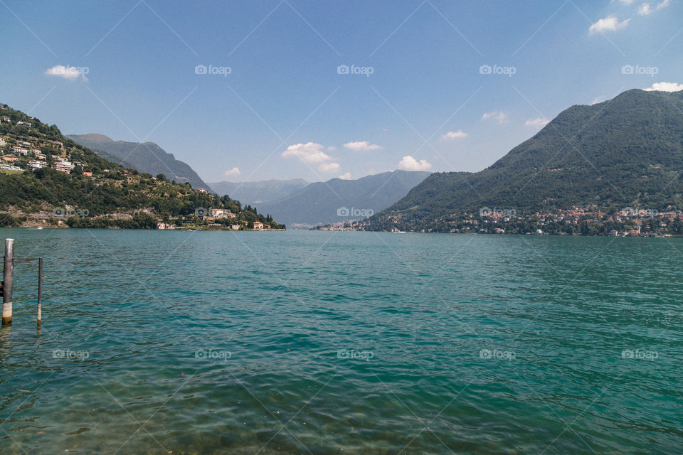 Lago Como no norte da Itália é um lugar lindo para se conhecer na Europa, com paisagens incríveis!