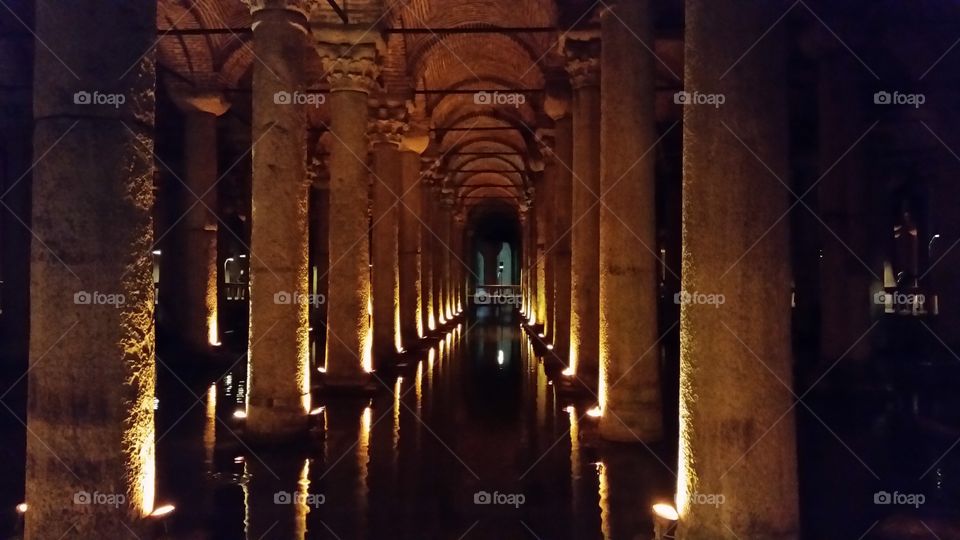 columnas subterráneo 